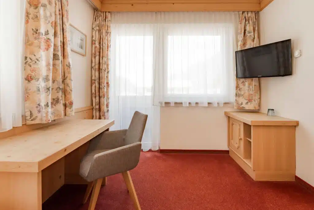 Hotel-Alp-Larain-Ischgl-EZ-003