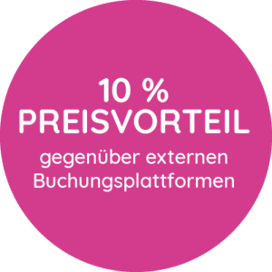 Rosa Kreis mit Text: 10 % PREISVORTEIL gegenüber externen Buchungsplattformen.